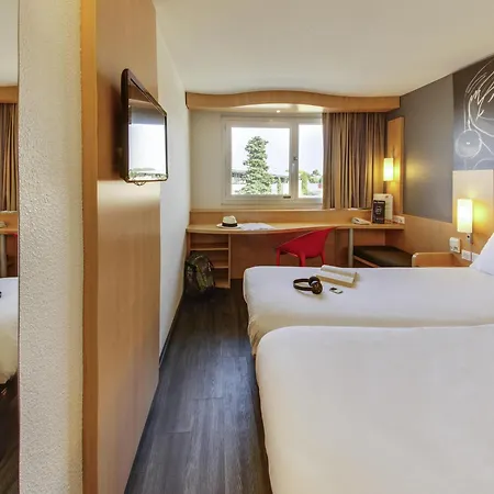 Отель Ibis Sud 3*