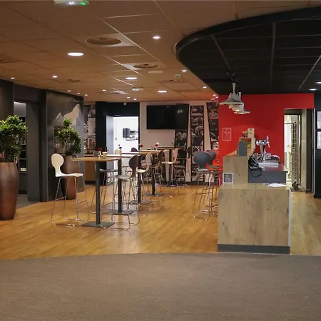 Ibis Sud 3*